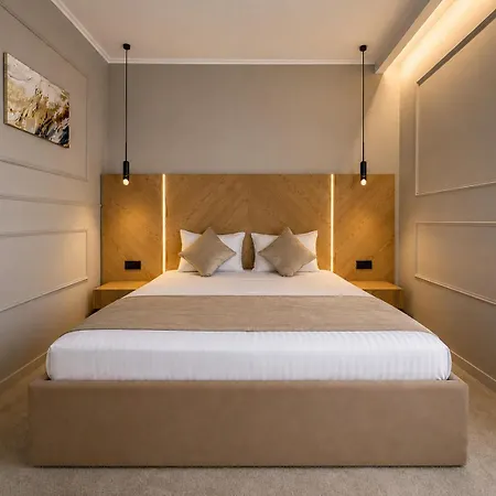 Boomerang Boutique Hotel 4*