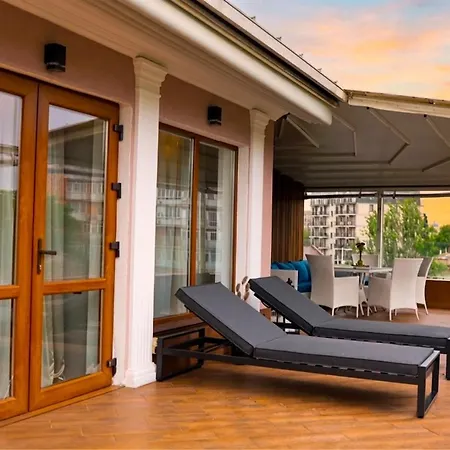 Boomerang Boutique Hotel 4*