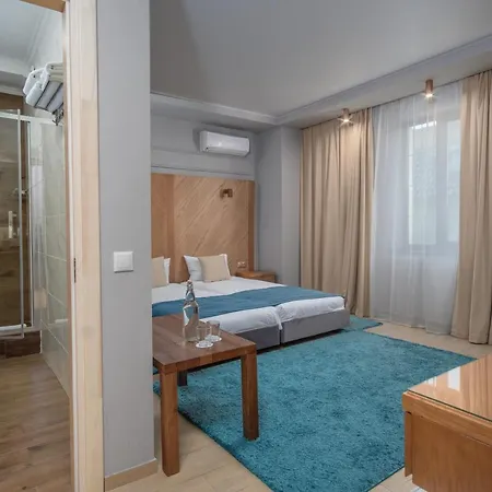 Boomerang Boutique 4*